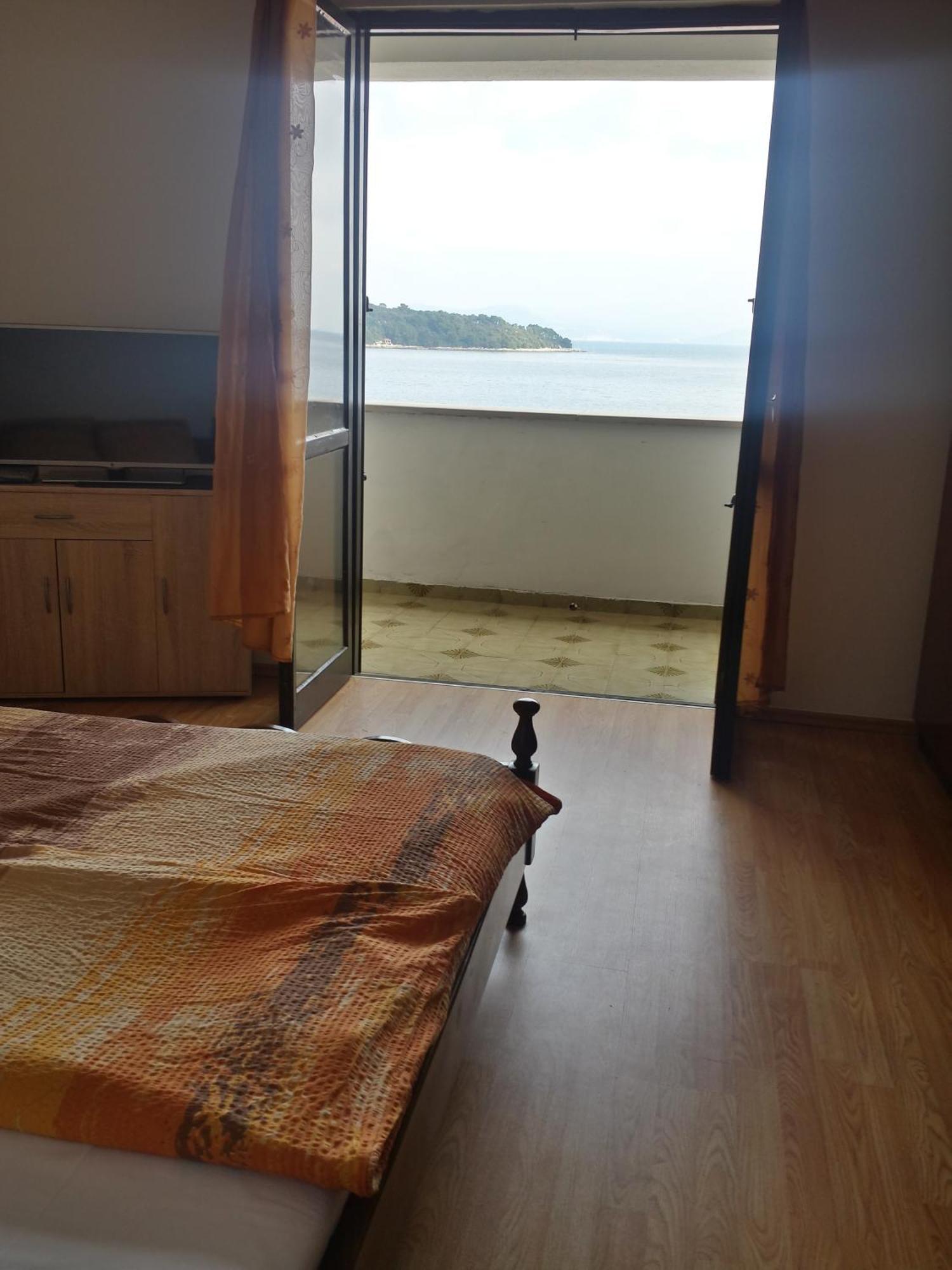 Apartments "Villa Mungos" Sobra ภายนอก รูปภาพ