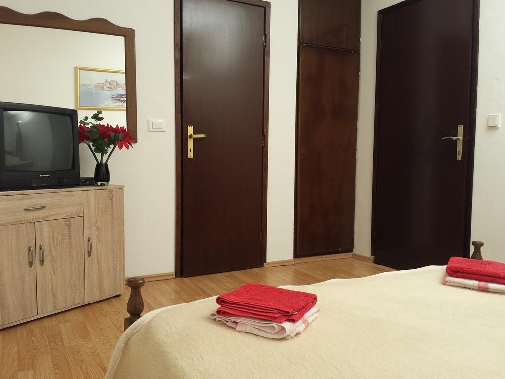 Apartments "Villa Mungos" Sobra ภายนอก รูปภาพ
