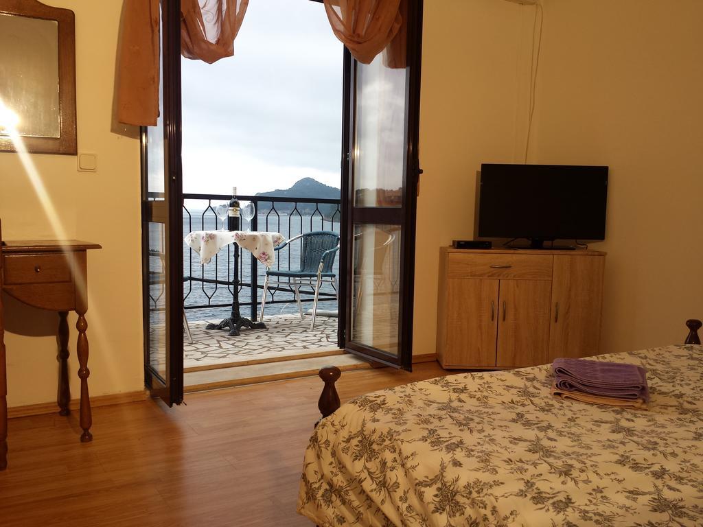 Apartments "Villa Mungos" Sobra ภายนอก รูปภาพ