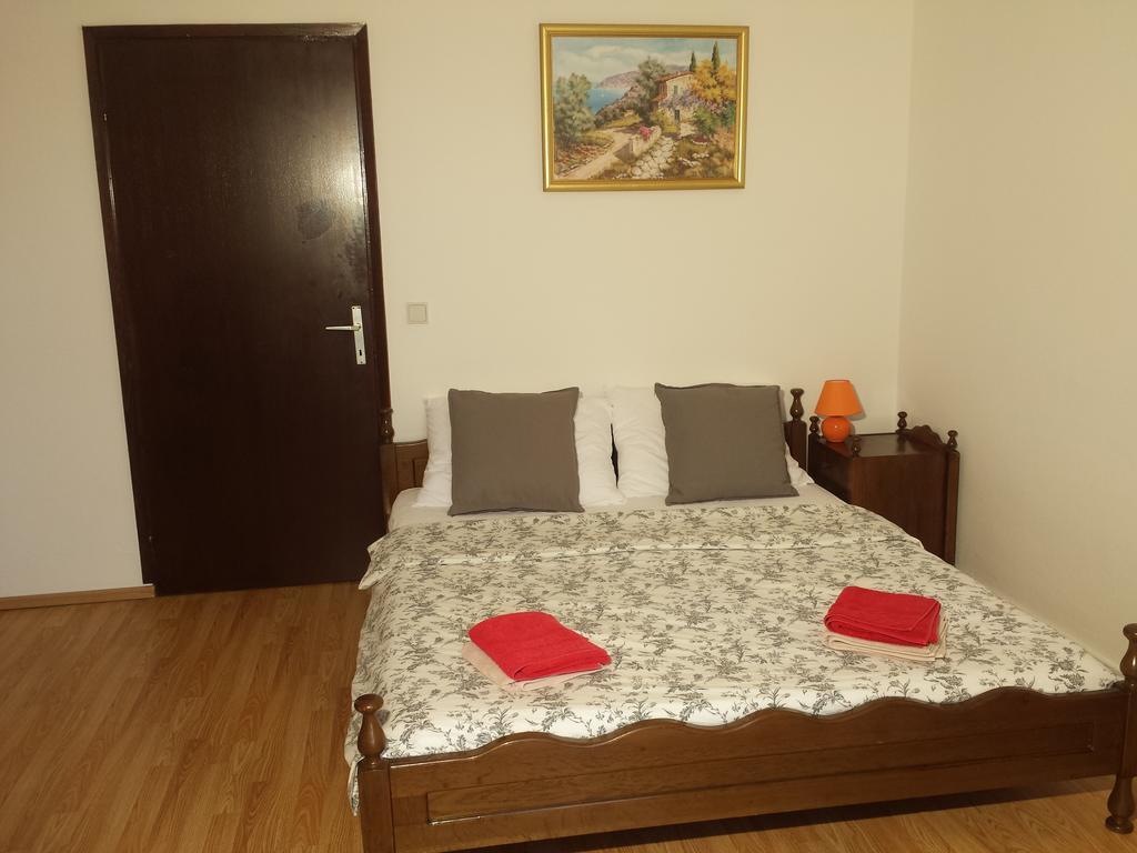 Apartments "Villa Mungos" Sobra ภายนอก รูปภาพ